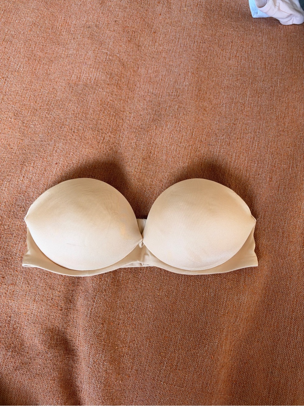 SKIMS Strapless Nude Smooth Push-Up Bra